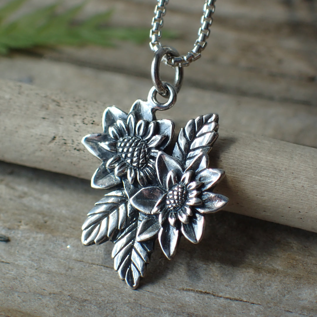 ♻️ Recycled Sterling Silver Dahlia Charm Necklace