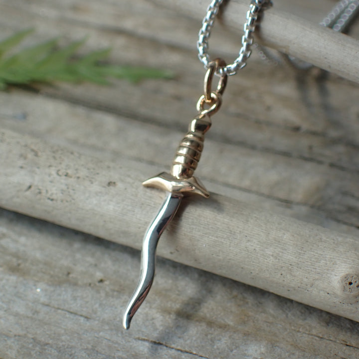 ♻️ Dague en argent sterling recyclé avec collier de charme à poignée en bronze