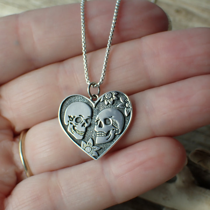 ♻️ Recycled Sterling Silver Skull Lovers Charm Necklace