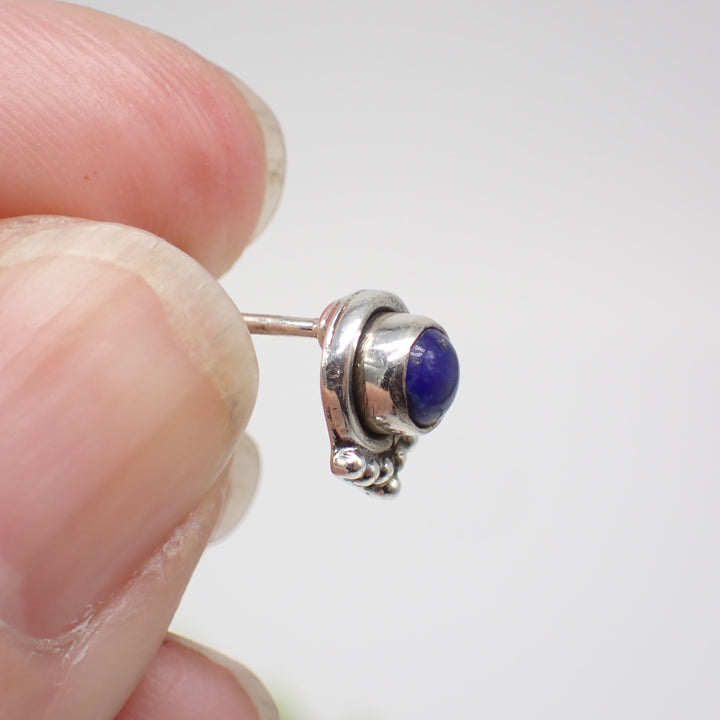Boucles d'oreilles à tige en argent sterling avec lapis-lazuli