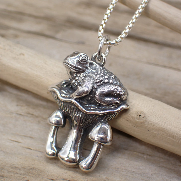 ♻️Recycled Sterling Silver Toad on Mushrooms Charm