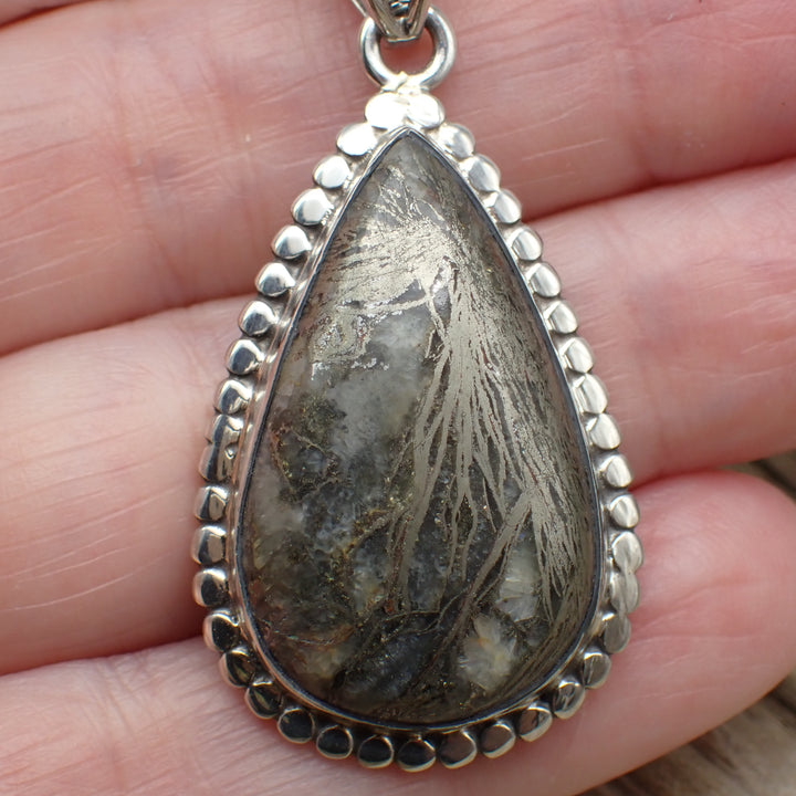 Pyrite en pendentif en argent sterling quartz