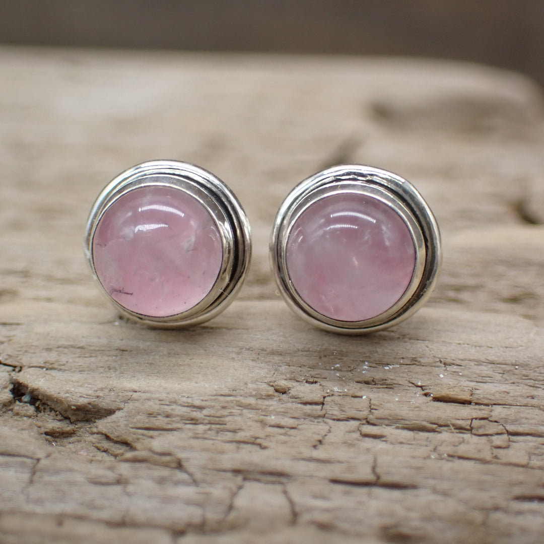Boucles d'oreilles à tige en argent sterling et quartz rose 
