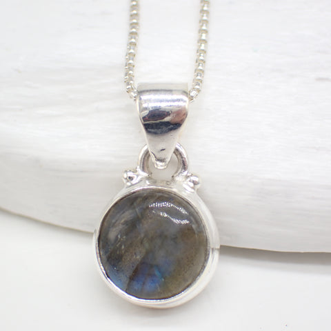 Labradorite Sterling Silver Simple Round  Necklace