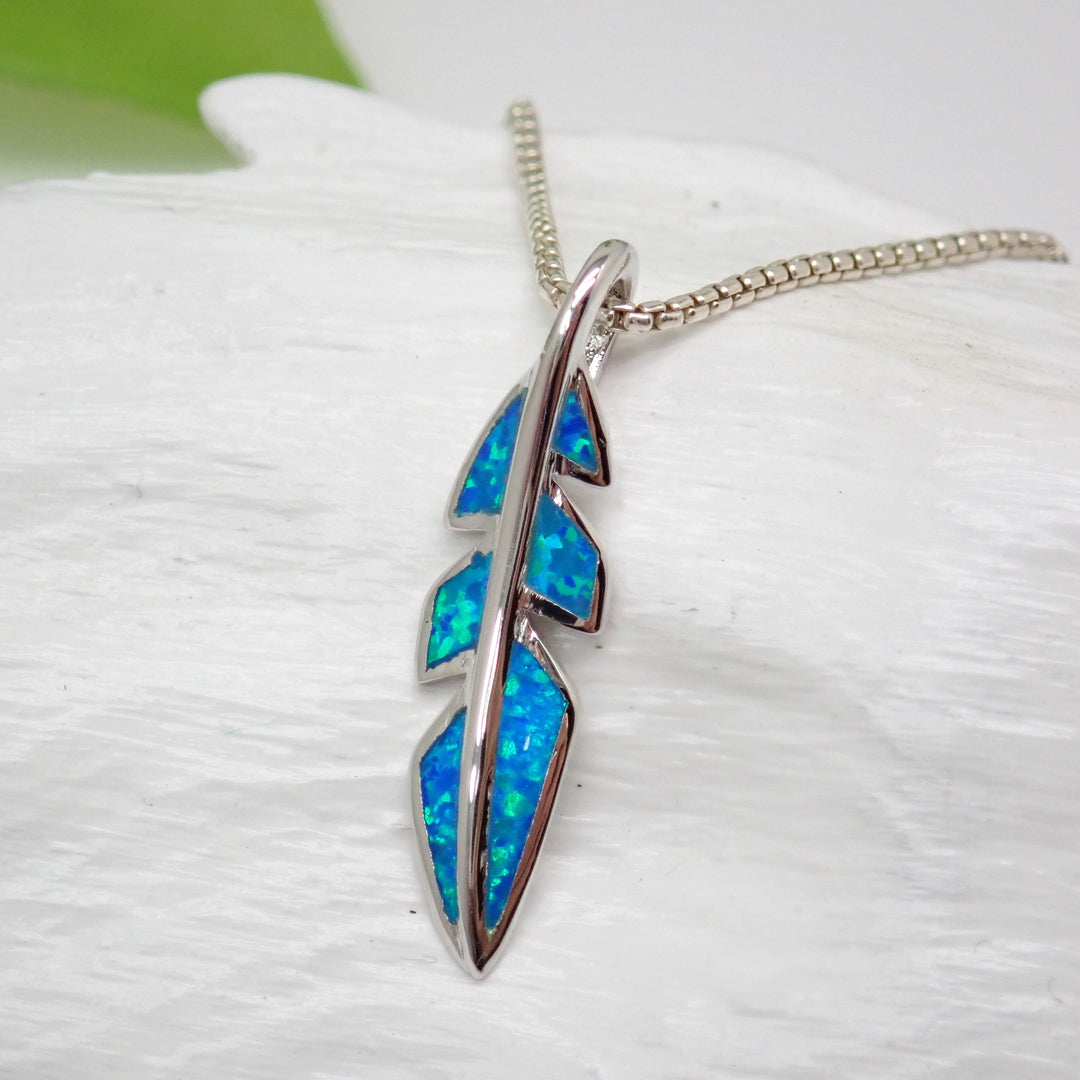 Charm plume d'opale bleue en argent sterling
