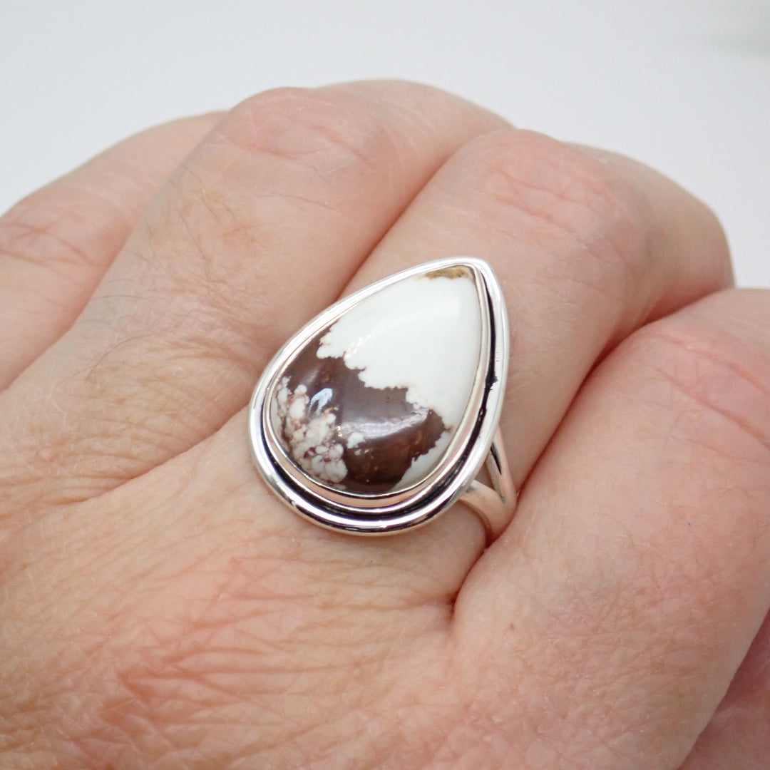 Wild Horse Magnesite Sterling Silver Ring - Size 9
