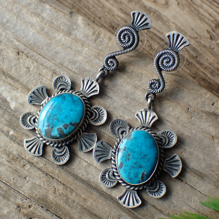 Boucles d'oreilles turquoise à tige en argent sterling par Mary Chavez