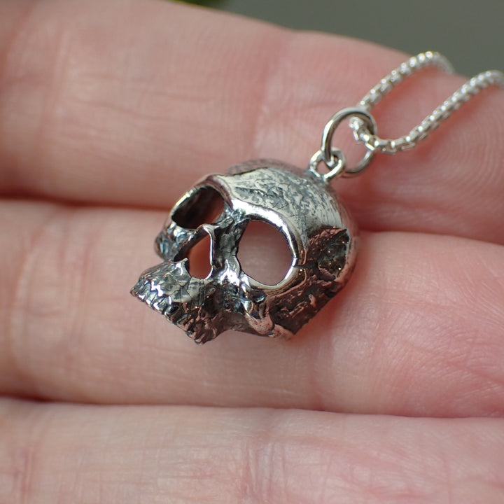 sterling silver skull necklace
