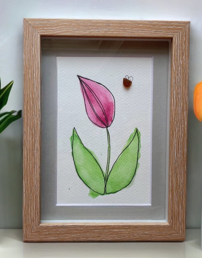 Tulipán acuarela con imagen de abeja de cristal marino