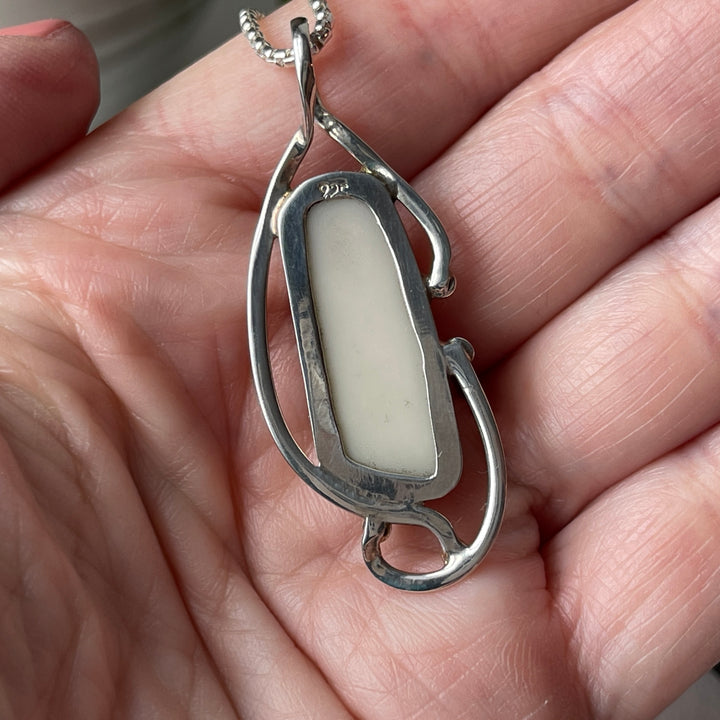 sterling silver shell pendant necklace