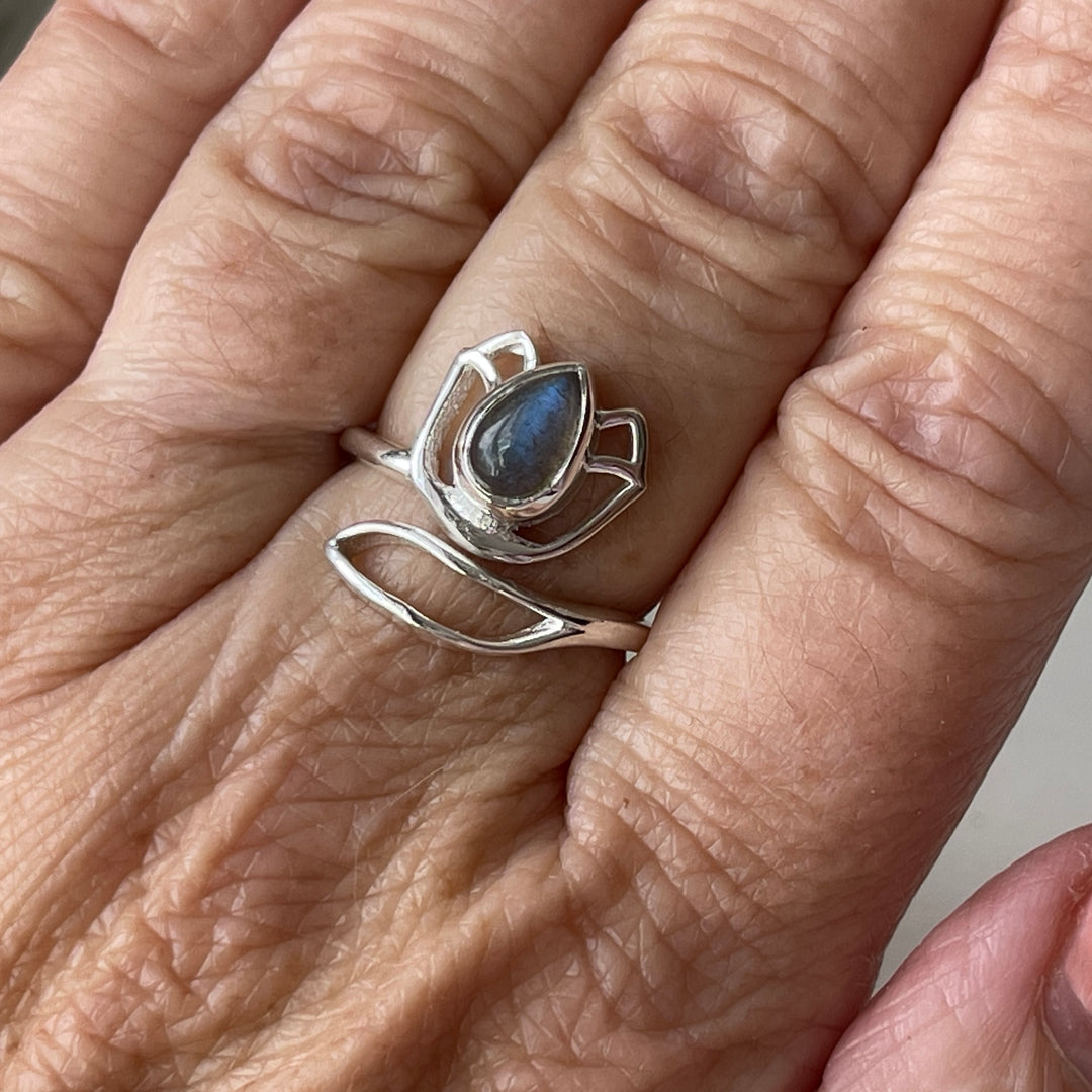 sterling silver labradorite stone crystal lotus flower ring