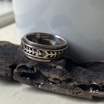 sterling silver fish bone spinner ring