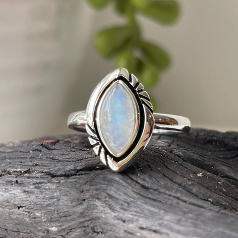 sterling silver rainbow moonstone crystal  stone ring