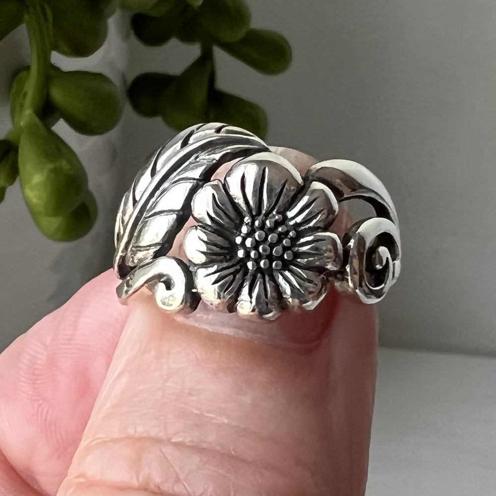 sterling silver flower vine  ring