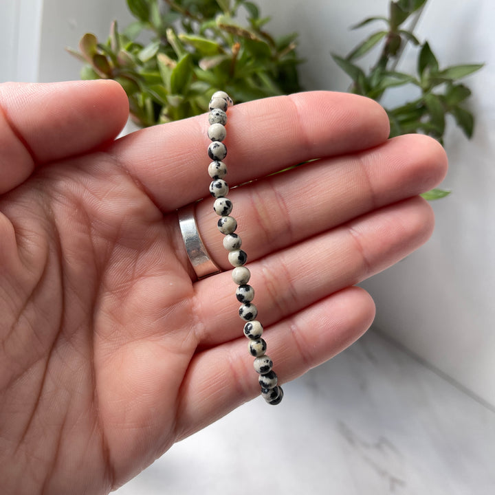Bracelet énergétique en jaspe dalmatien avec pierres précieuses
