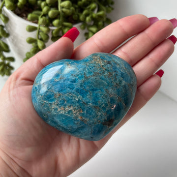 blue apatite heart
