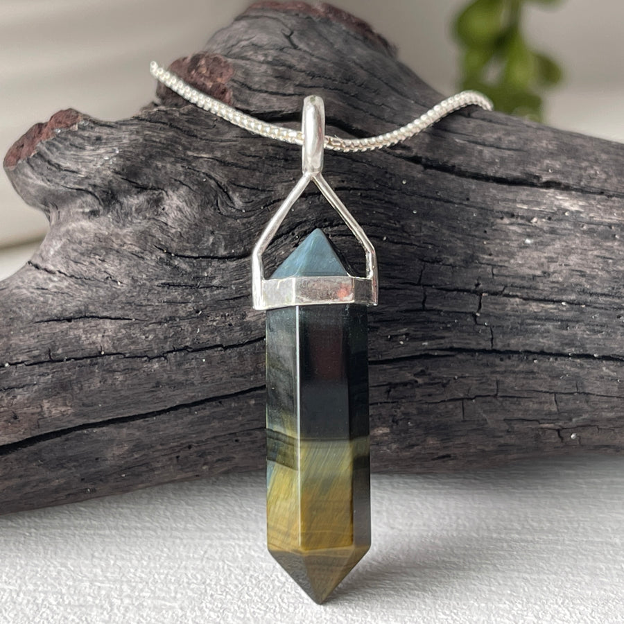 blue tiger eye point necklace