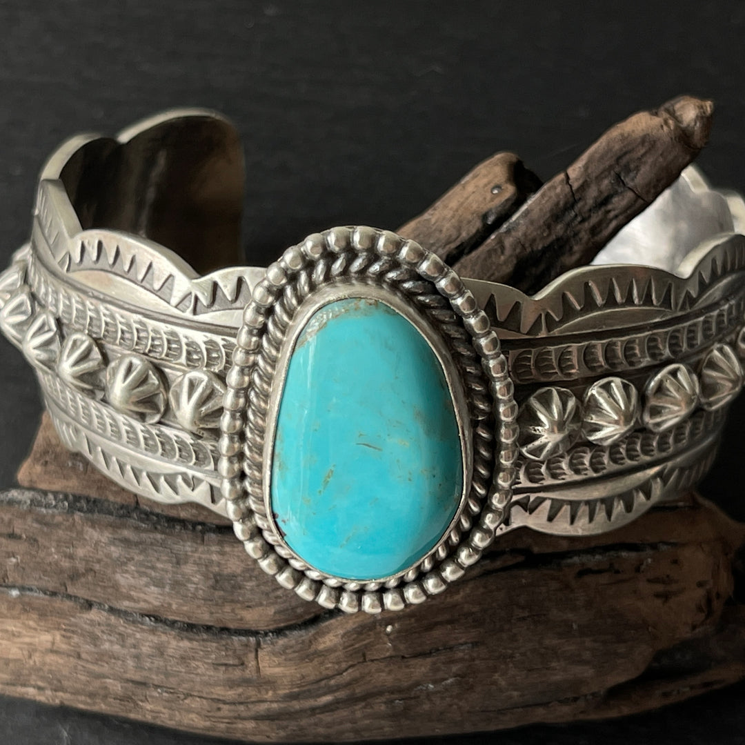 Bracelet manchette en argent sterling Kingman océan turquoise par Wydell Billie